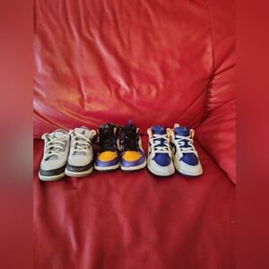 Nike Kids Sneakers in Gray, Black, and Blue